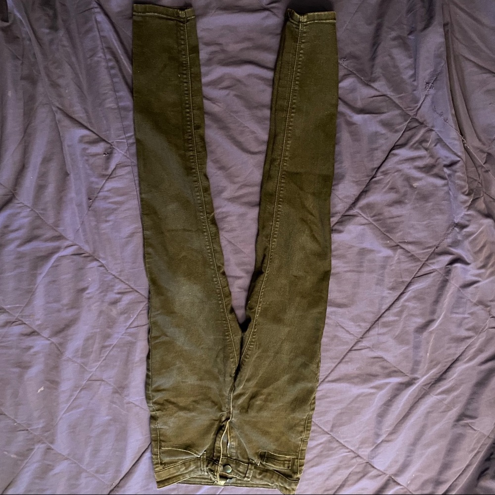 Black skinny jeans